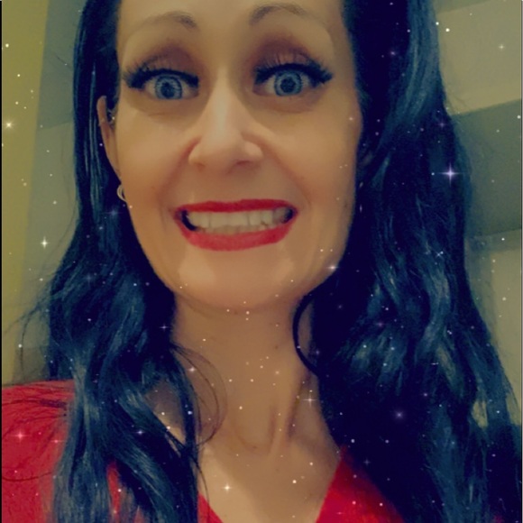 Meet your Posher,💁🏻♀️Shannon aka🙋🏻♀️Mandy! - Picture 2 of 16